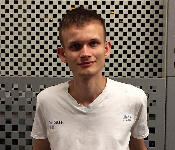 Разработчик, который в 20 лет придумал идею популярной блокчейн-платформы